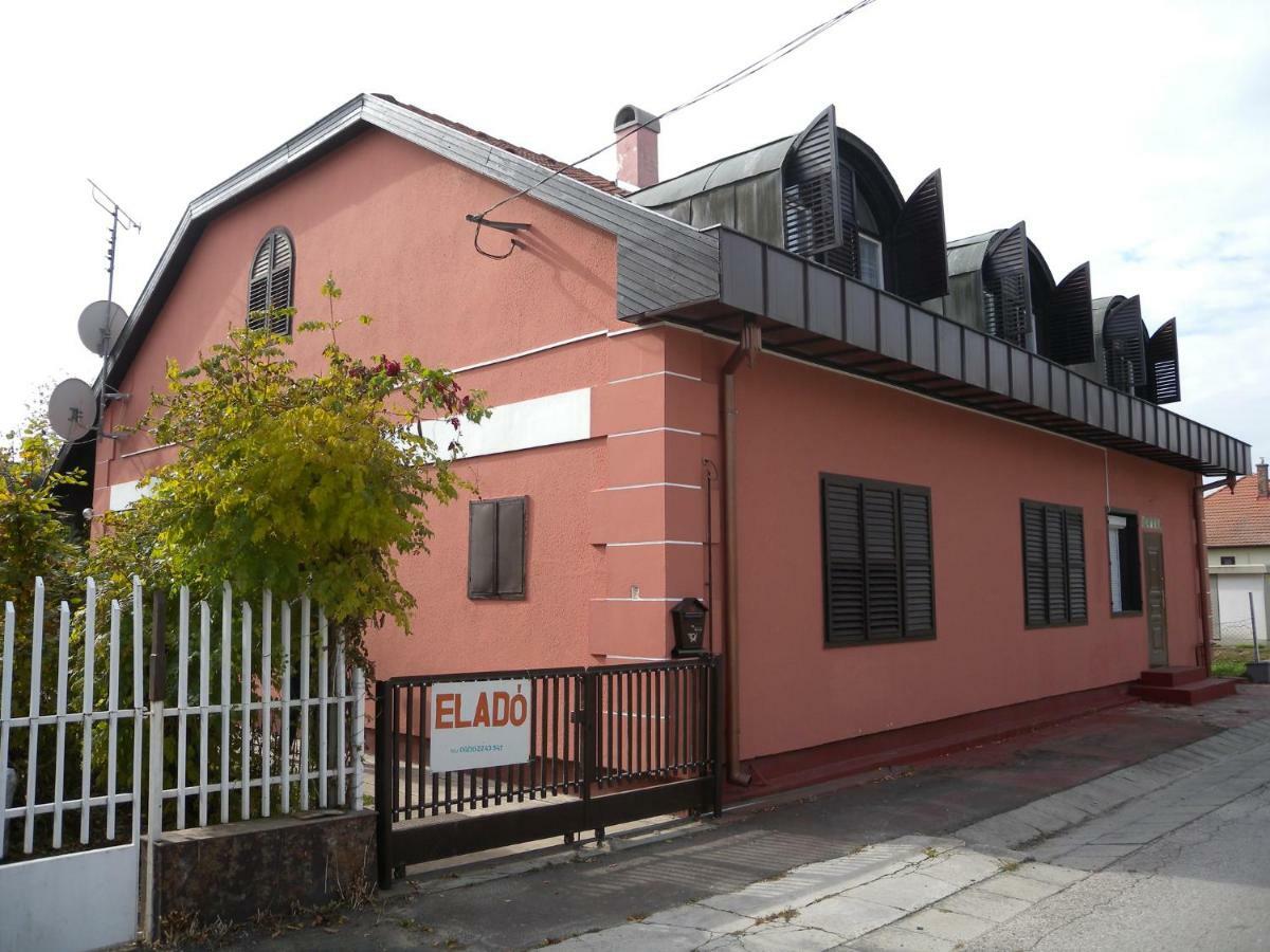 Apartment In Balatonmariafuerdo 19249 Balatonkeresztur Exterior photo